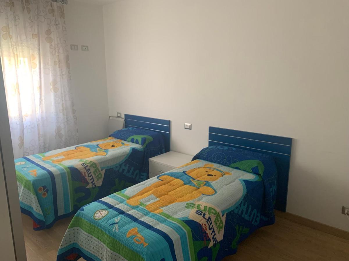 La Maison Lilla, Sabaudia Bagian luar foto