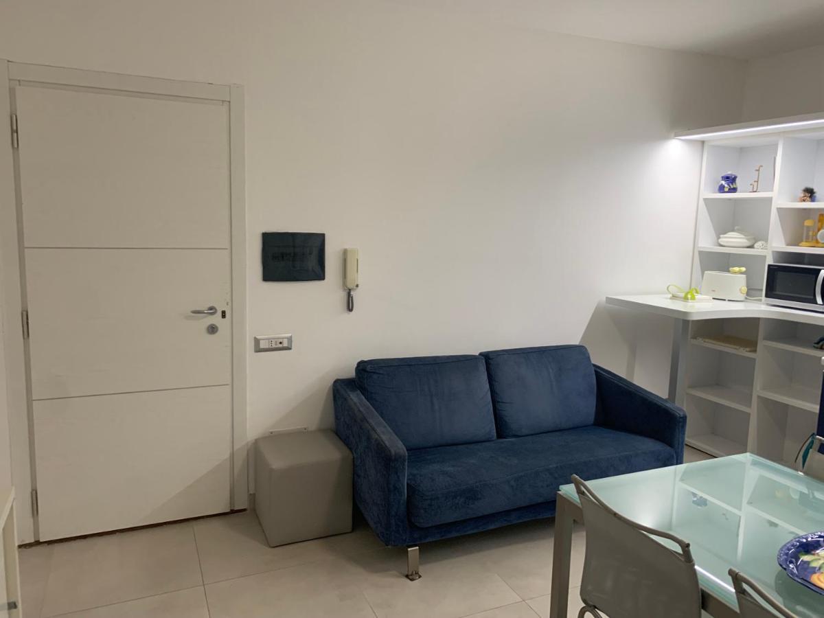 La Maison Lilla, Sabaudia Bagian luar foto