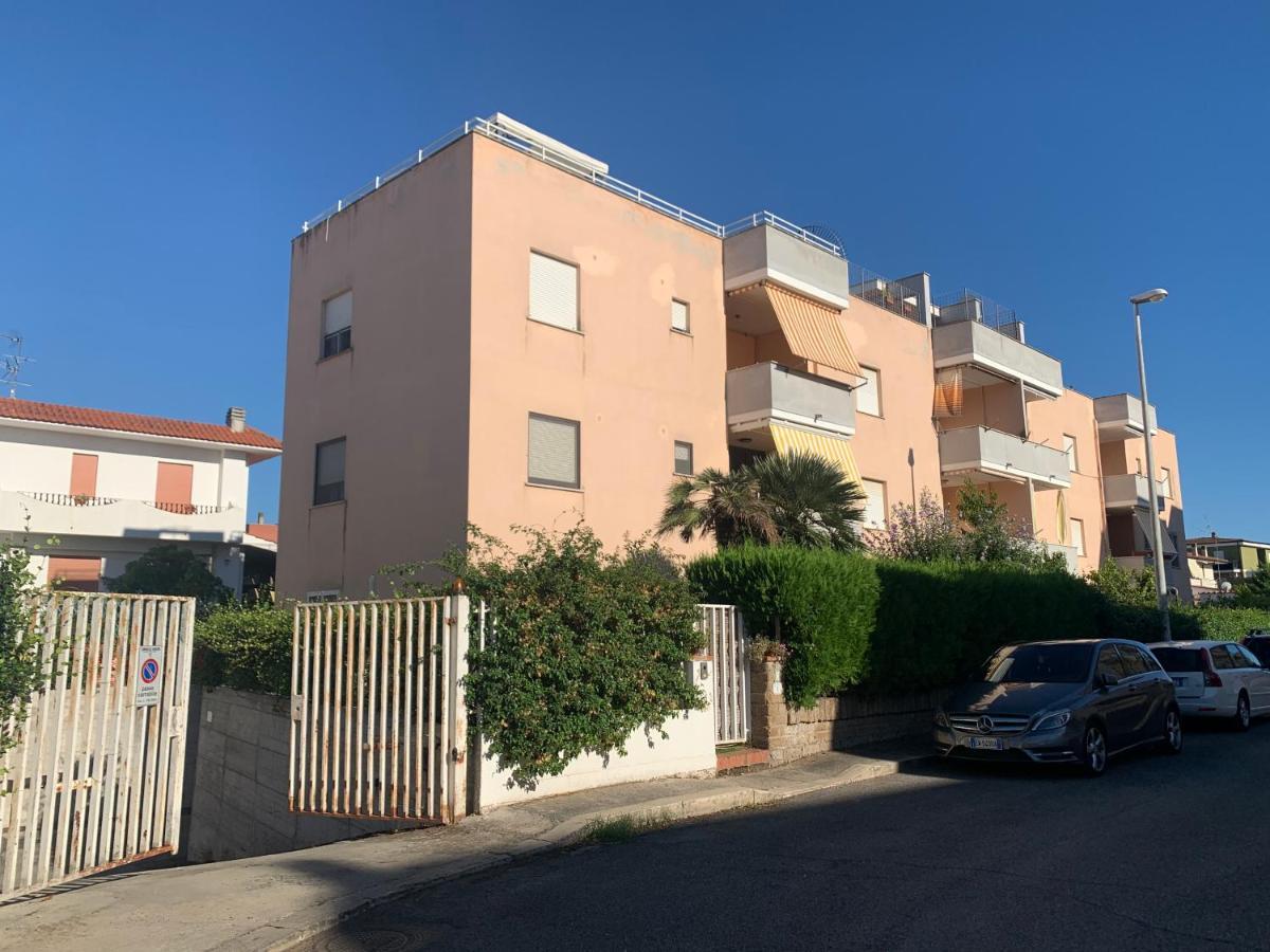La Maison Lilla, Sabaudia Bagian luar foto